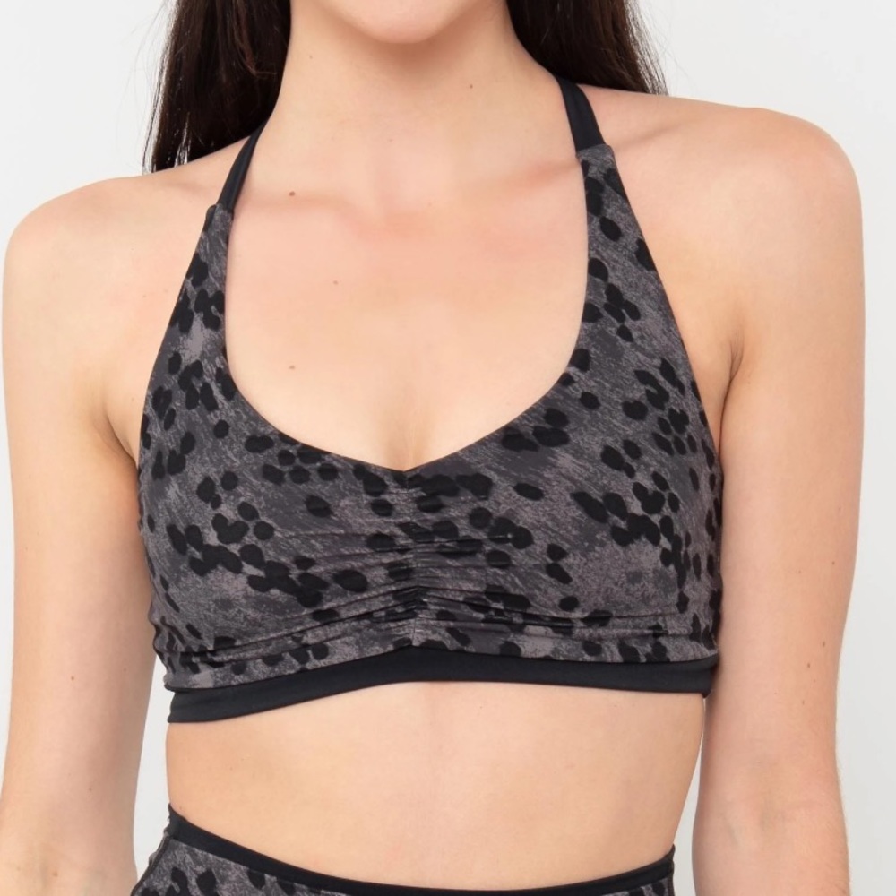 SPLITS59 Black Gray Size XS Women Crisscross Strap Animal Print Sports Bra